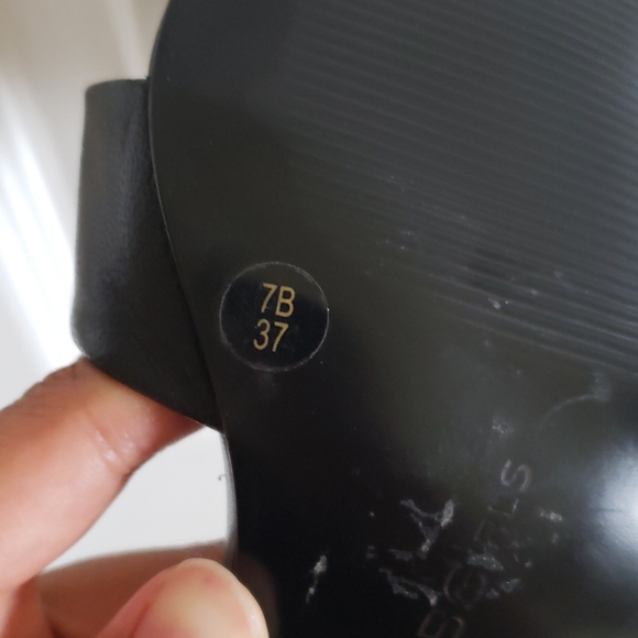 BCBG Panthea Black Heels - Picture 5 of 6